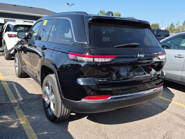 2022 Jeep Grand Cherokee LIMITED