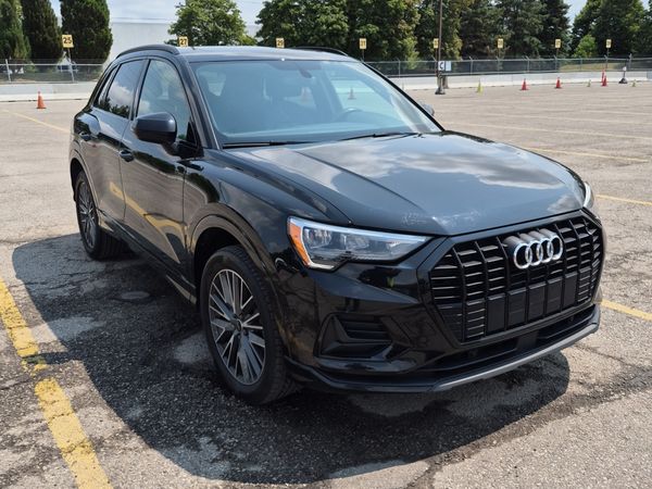 2022 Audi Q3 KOMFORT quattro Premium