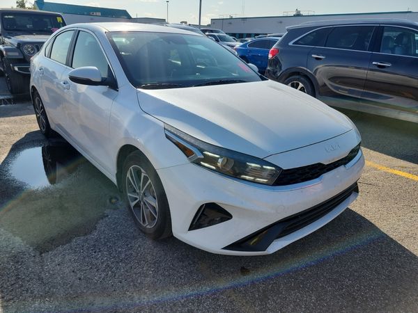 2024 Kia FORTE EX