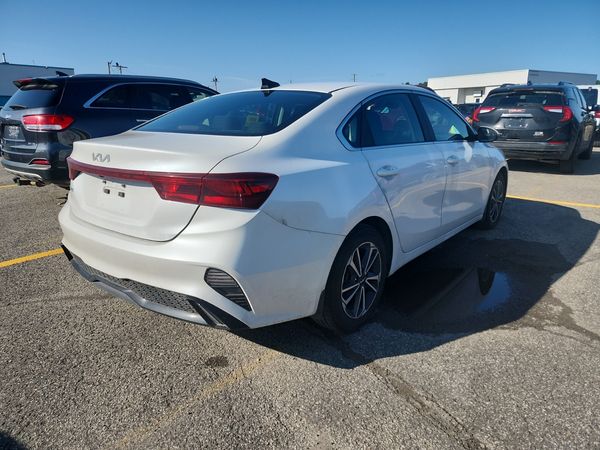2024 Kia FORTE EX