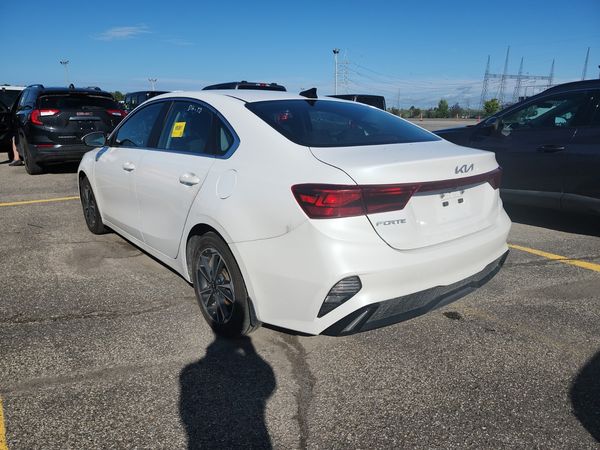 2024 Kia FORTE EX