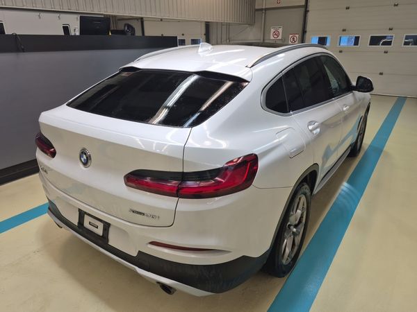 2021 BMW X4 XDRIVE30I