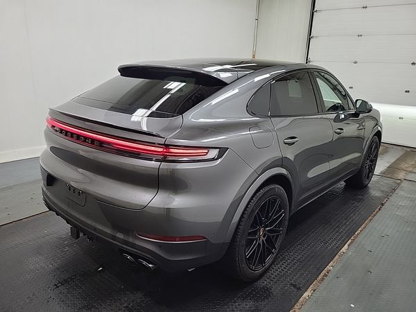 2025 Porsche Cayenne COUPE AWD