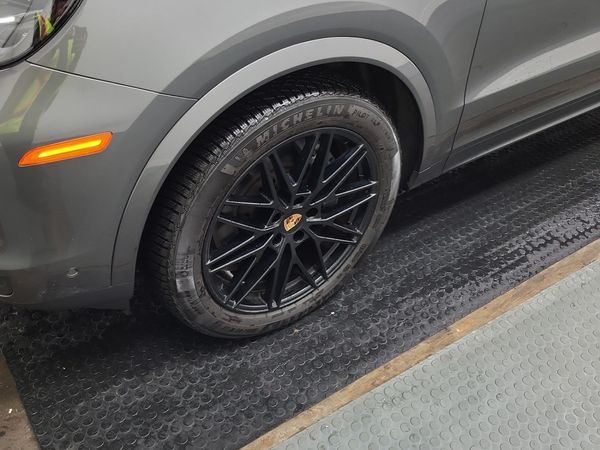 2025 Porsche Cayenne COUPE AWD