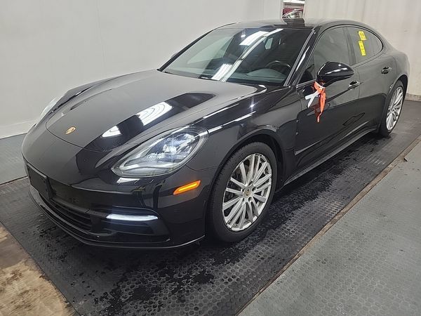 2018 Porsche Panamera 4