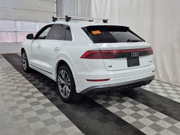 2025 Audi Q8 PROGRESSIV quattro Progressiv