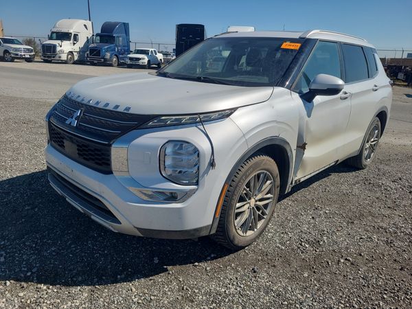 2022 Mitsubishi Outlander SE