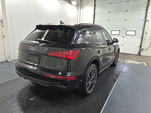 2021 Audi Q5 TECHNIK S Line quattro Technik