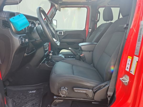 2019 Jeep Wrangler Unlimited 4x4 Sahara