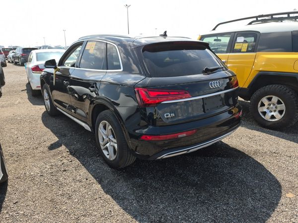 2022 Audi Q5 KOMFORT quattro Premium