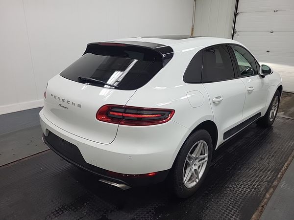 2018 Porsche MACAN SPORT EDITION