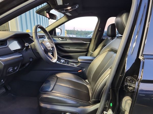 2024 Jeep Grand Cherokee L 4x4 Limited