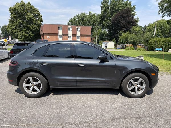 2017 Porsche MACAN