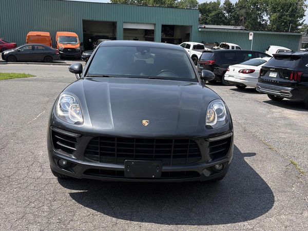 2017 Porsche MACAN