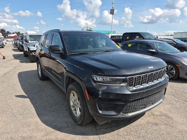 2024 Jeep Grand Cherokee LAREDO