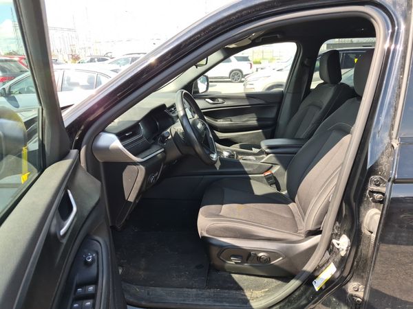 2024 Jeep Grand Cherokee LAREDO