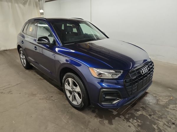 2023 Audi Q5 KOMFORT quattro Premium