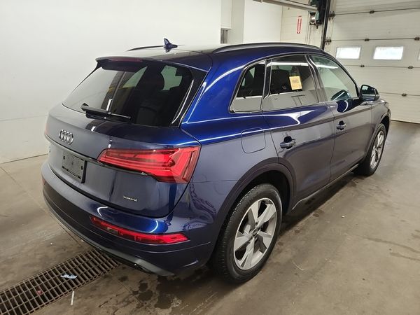 2023 Audi Q5 KOMFORT quattro Premium