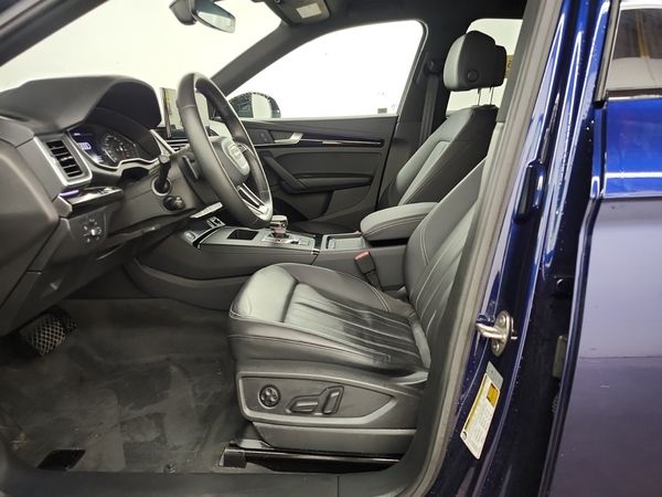 2023 Audi Q5 KOMFORT quattro Premium
