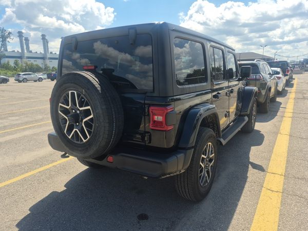 2025 Jeep Wrangler SAHARA