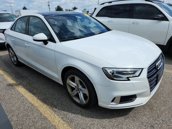 2017 Audi A3 4dr Sdn Fronttrak 2.0t Komfort Premium