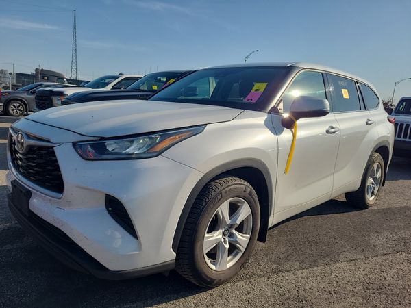 2022 Toyota Highlander LE