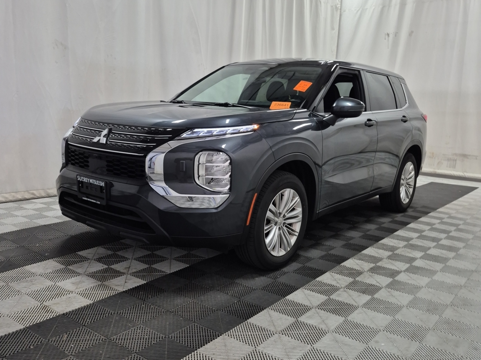 2024 Mitsubishi Outlander ES