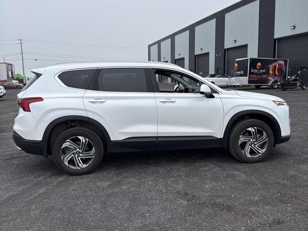 2022 Hyundai Santa Fe Essential SEL