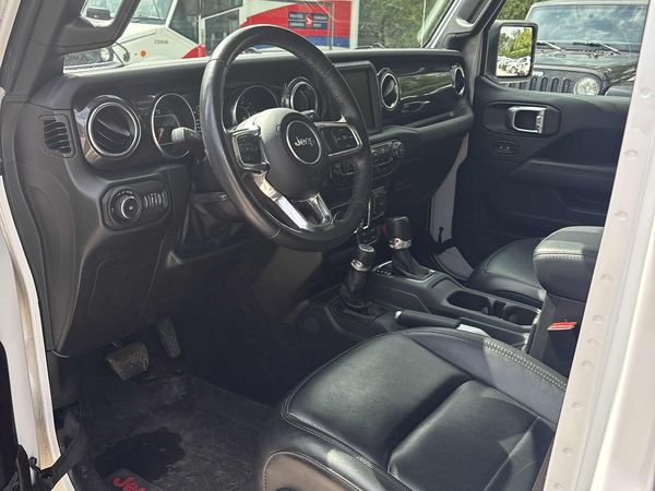 2022 Jeep Wrangler Unlimited Sahara Altitude
