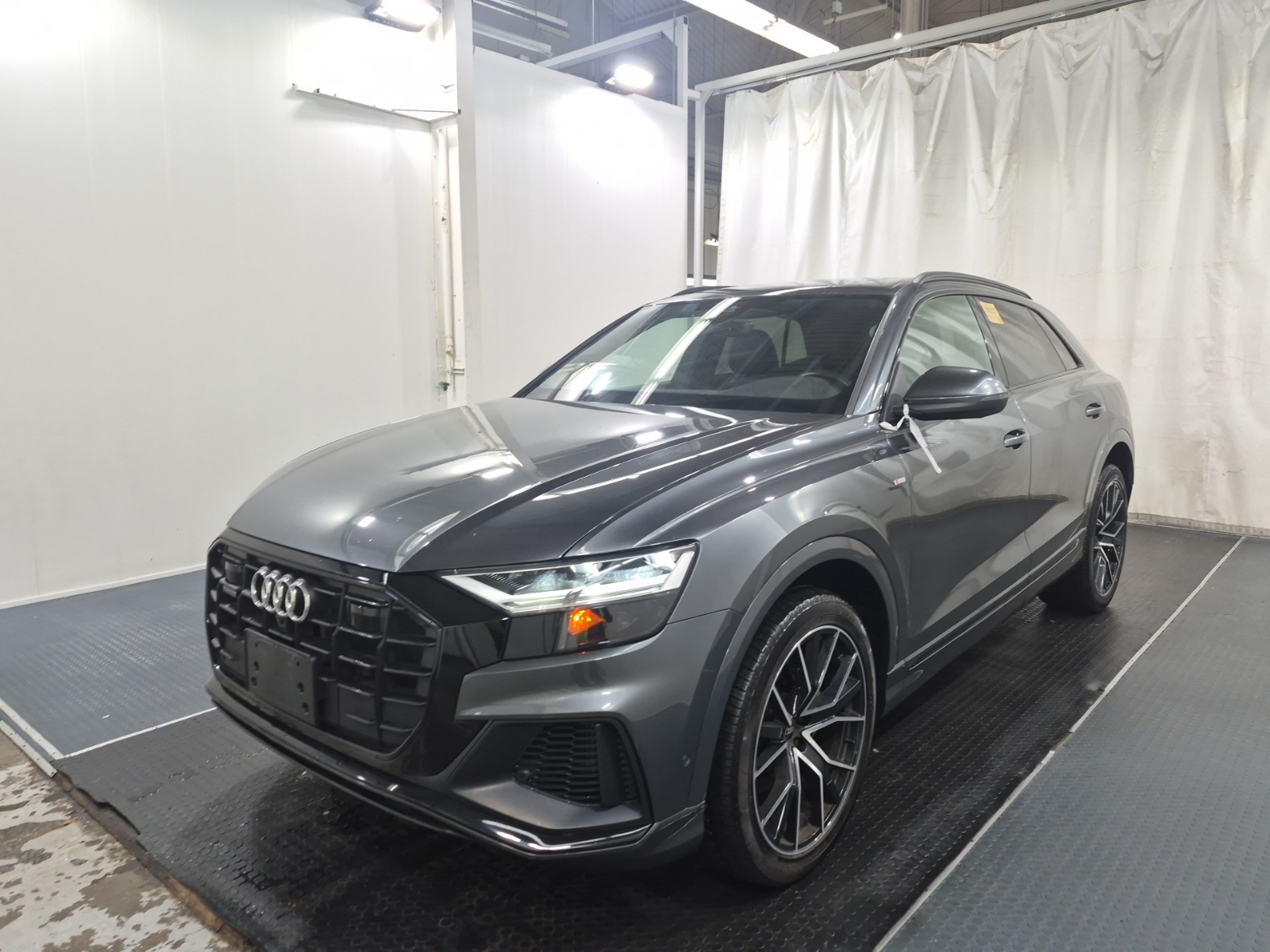 2022 Audi Q8 PROGRESSIV quattro Progressiv