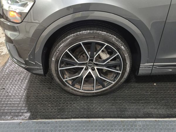2022 Audi Q8 PROGRESSIV quattro Progressiv