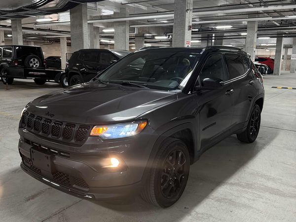 2023 Jeep Compass Altitude