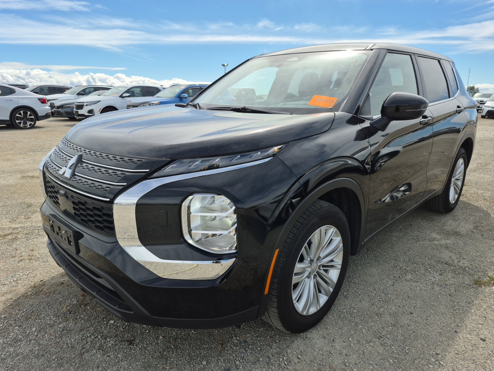 2024 Mitsubishi Outlander ES