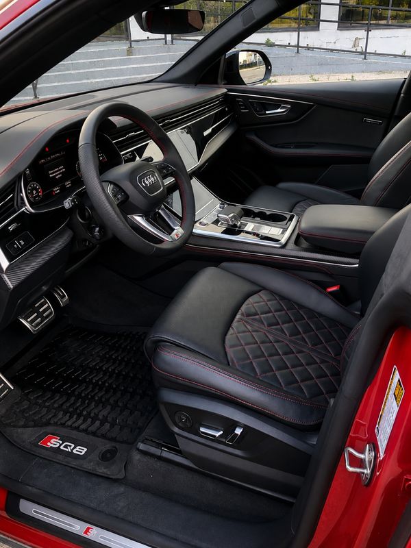 2026 Audi SQ8 4.0 TFSI quattro quattro Premium Plus