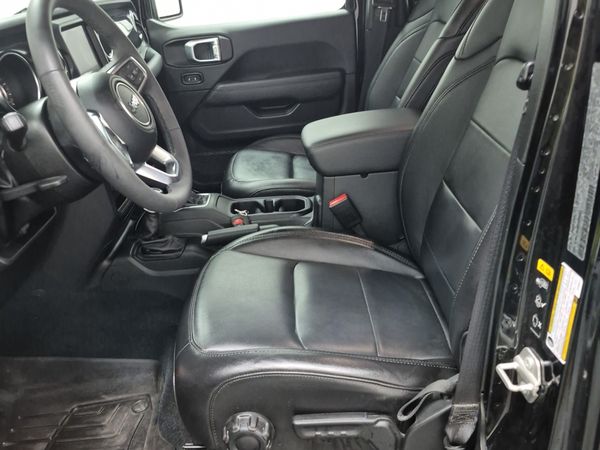 2023 Jeep Wrangler SAHARA ALTITUDE