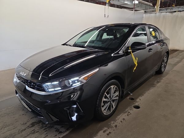 2024 Kia FORTE EX