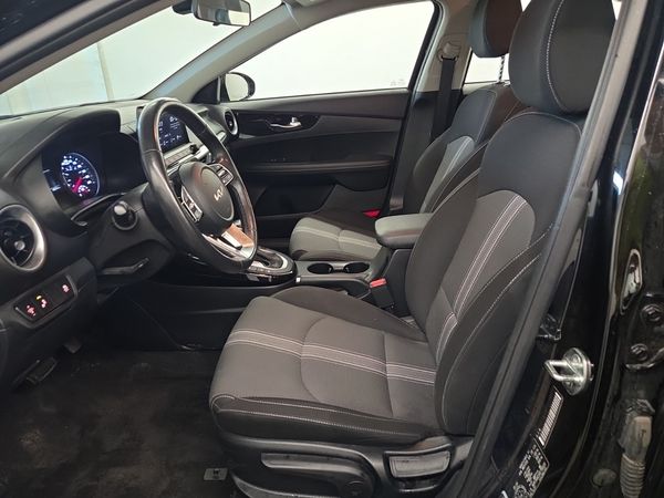 2024 Kia FORTE EX