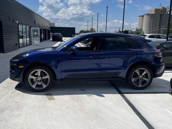 2023 Porsche Macan AWD Macan / Macan T