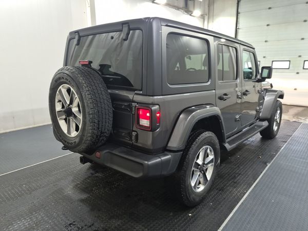 2022 Jeep Wrangler UNLIMITED SAHARA