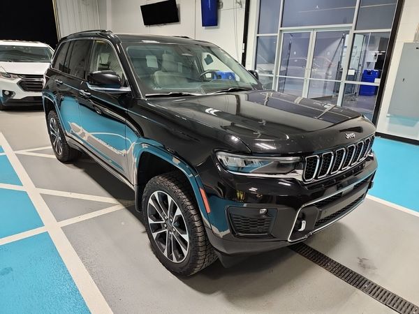 2022 Jeep Grand Cherokee OVERLAND