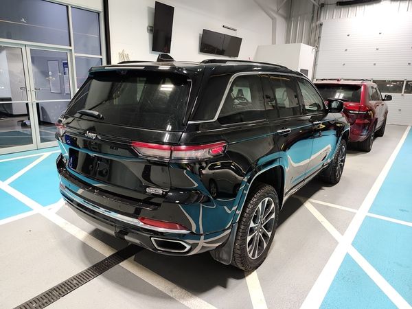 2022 Jeep Grand Cherokee OVERLAND