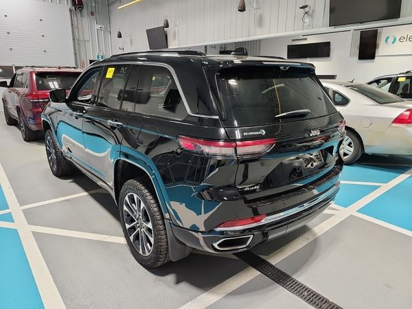 2022 Jeep Grand Cherokee OVERLAND