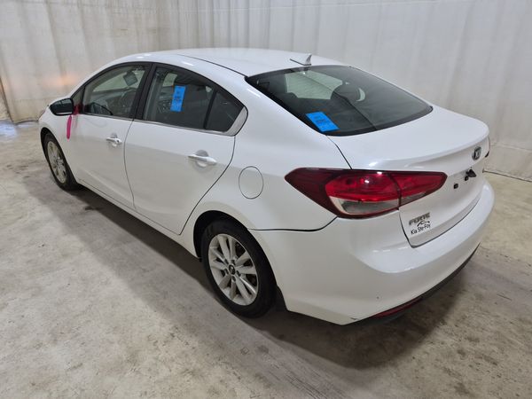 2017 Kia FORTE EX