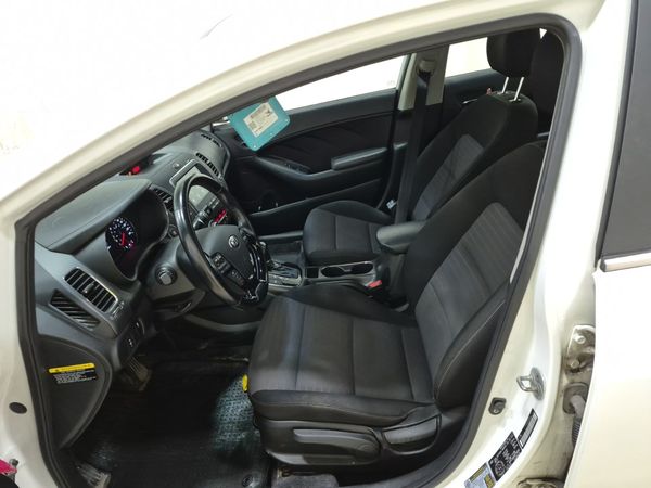 2017 Kia FORTE EX