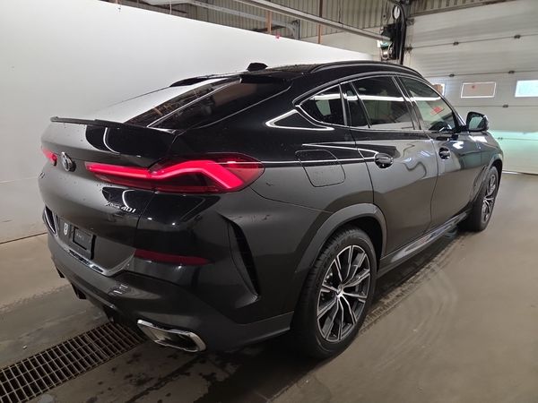 2024 BMW X6 XDRIVE40I