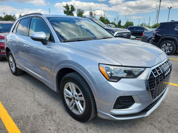 2022 Audi Q3 KOMFORT quattro Premium