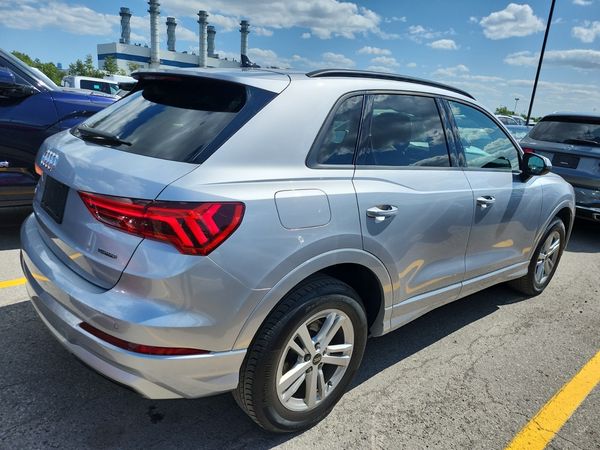 2022 Audi Q3 KOMFORT quattro Premium
