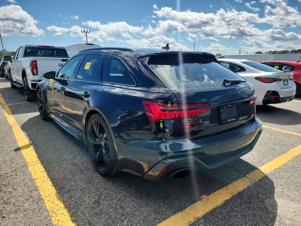 2023 Audi RS 6 AVANT quattro