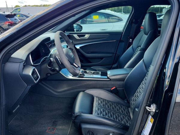 2023 Audi RS 6 AVANT quattro