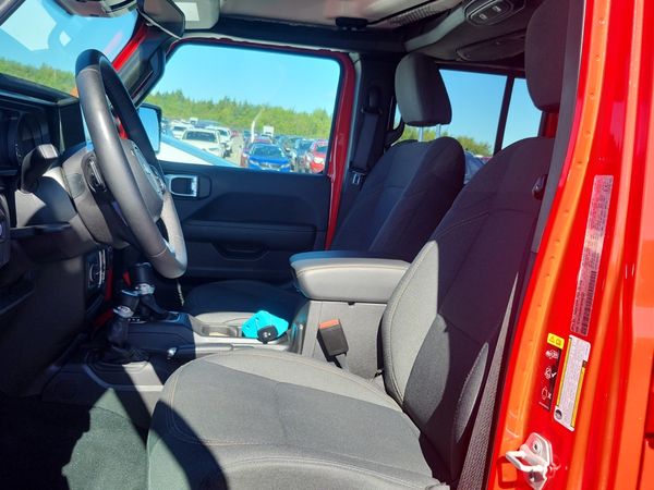 2026 Jeep Wrangler 4 Door 4x4 Sahara